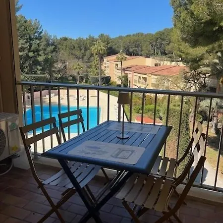Cocon Des Pins 4 Personnes, Piscine, Mer, Clim, Wifi * Sanary-sur-Mer